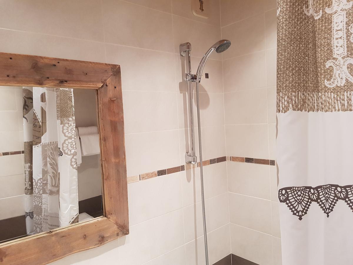 אלוס Hotel Du Hameau מראה חיצוני תמונה