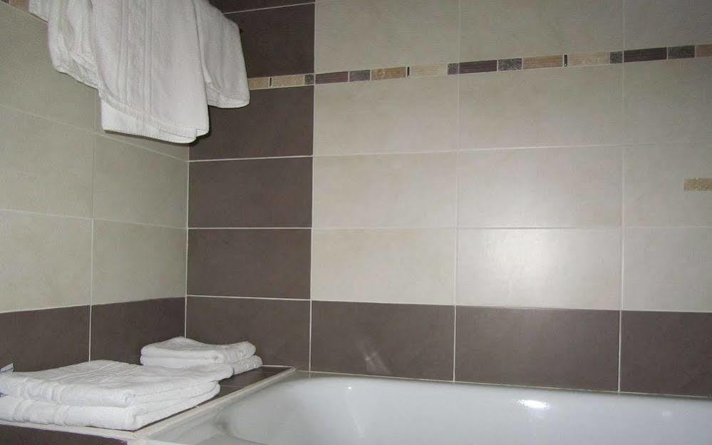 אלוס Hotel Du Hameau מראה חיצוני תמונה